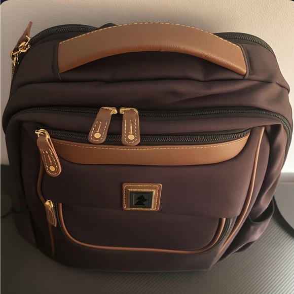 London Fog Paddington Collection 17 Backpack - Picture 2 of 3